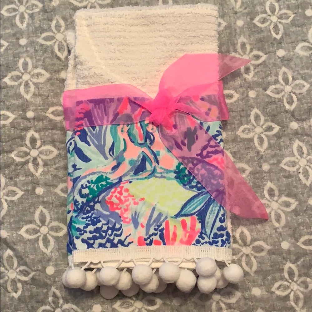 Lilly Pulitzer Mermaid Cove dish towels